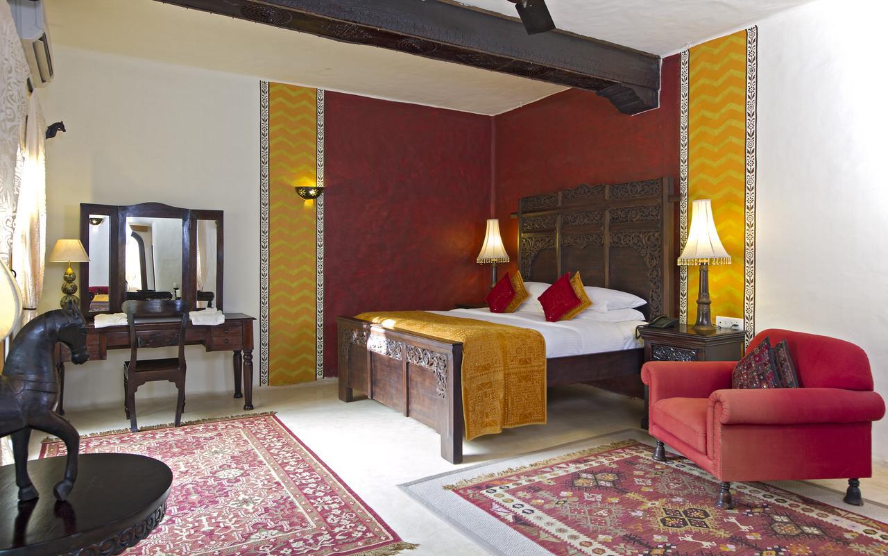 Hotel Mihir Garh Rohat Exterior foto