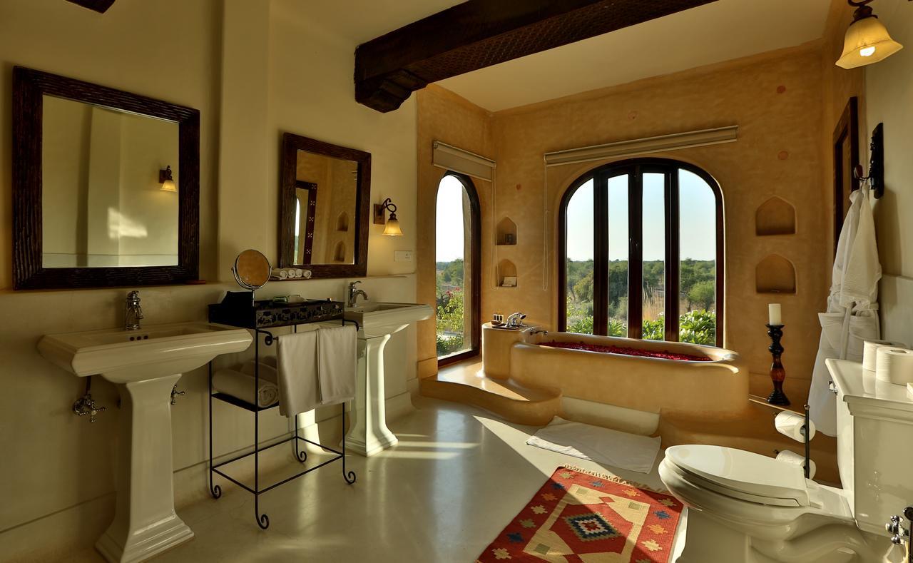 Hotel Mihir Garh Rohat Exterior foto